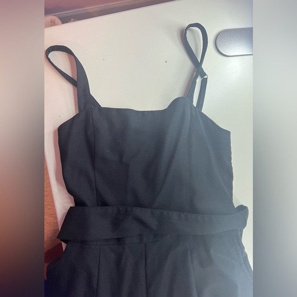 gently worn! size small! - Picture 4 of 4